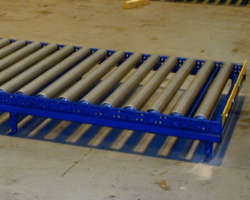 Gravity pallet conveyor system