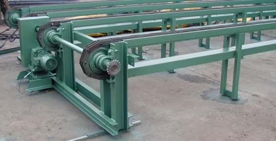 Industrial chain conveyors